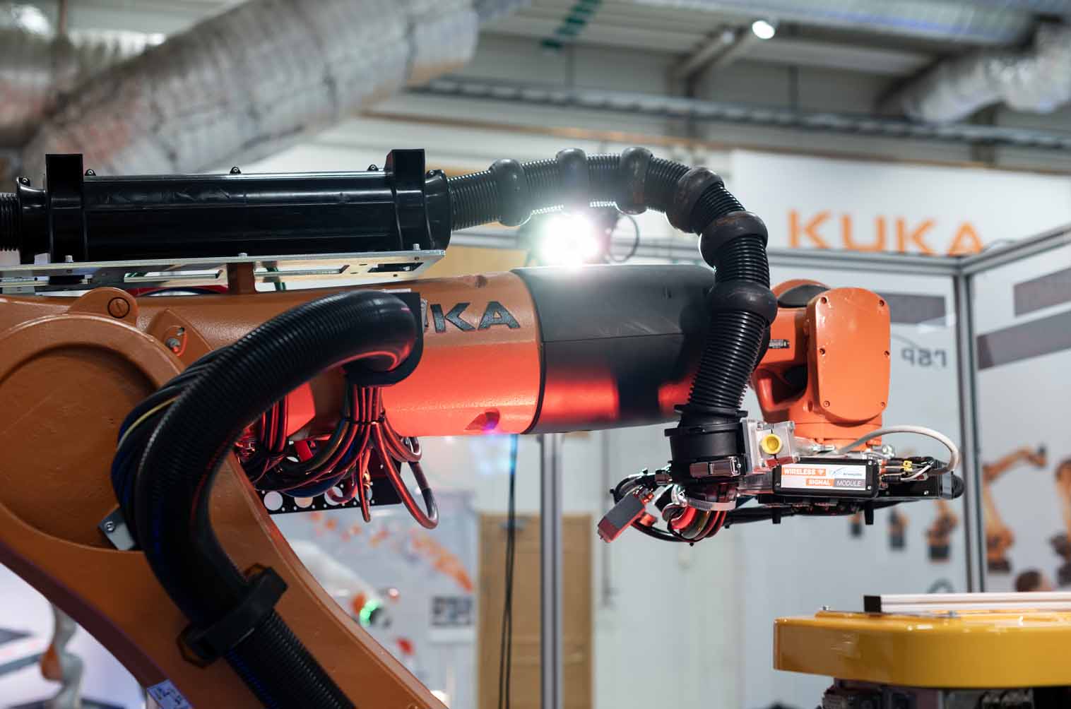 KUKA robot TechCenter